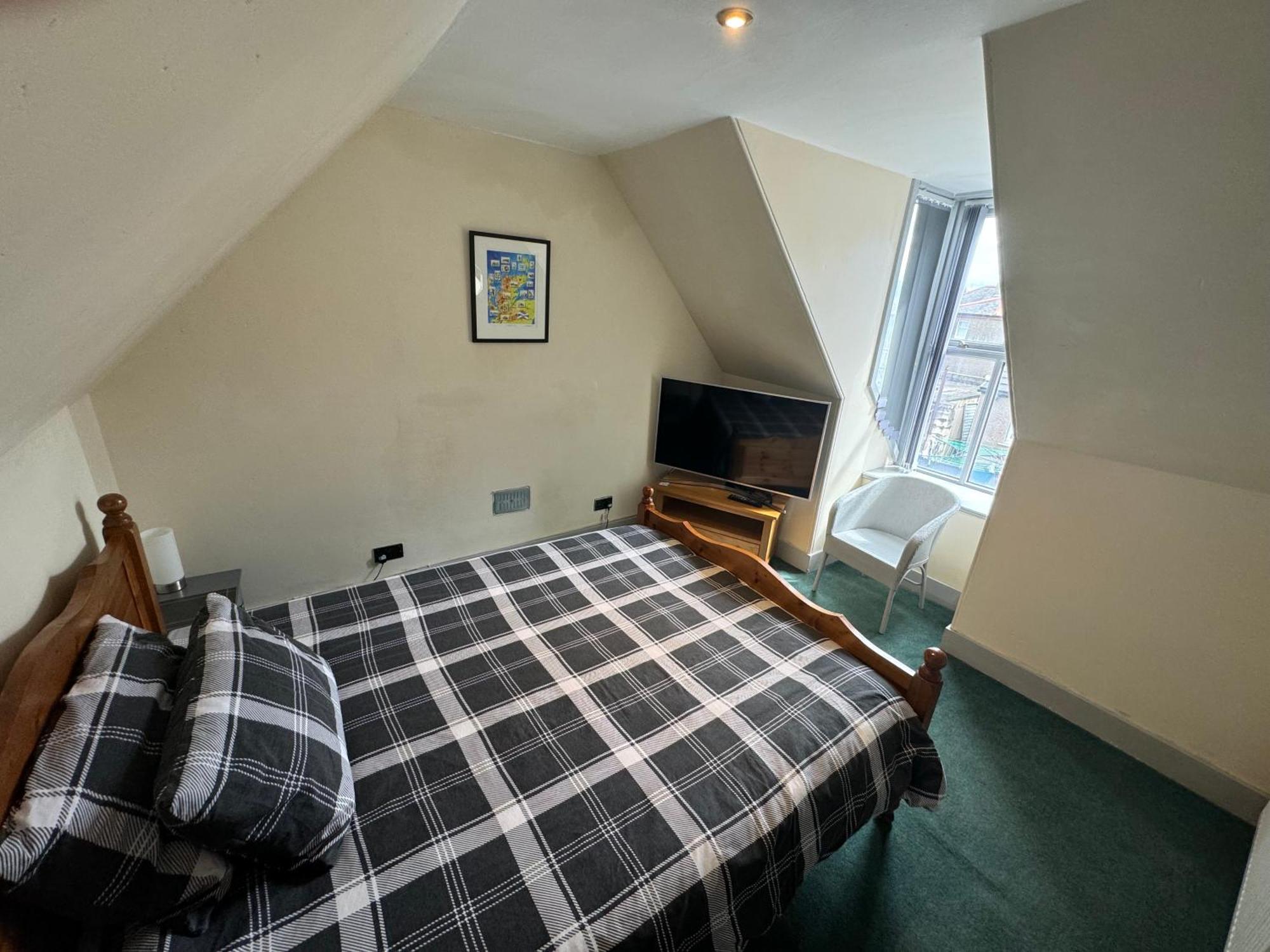 The Annex Self Catering Wifi Private Parking Bkng Apartment *