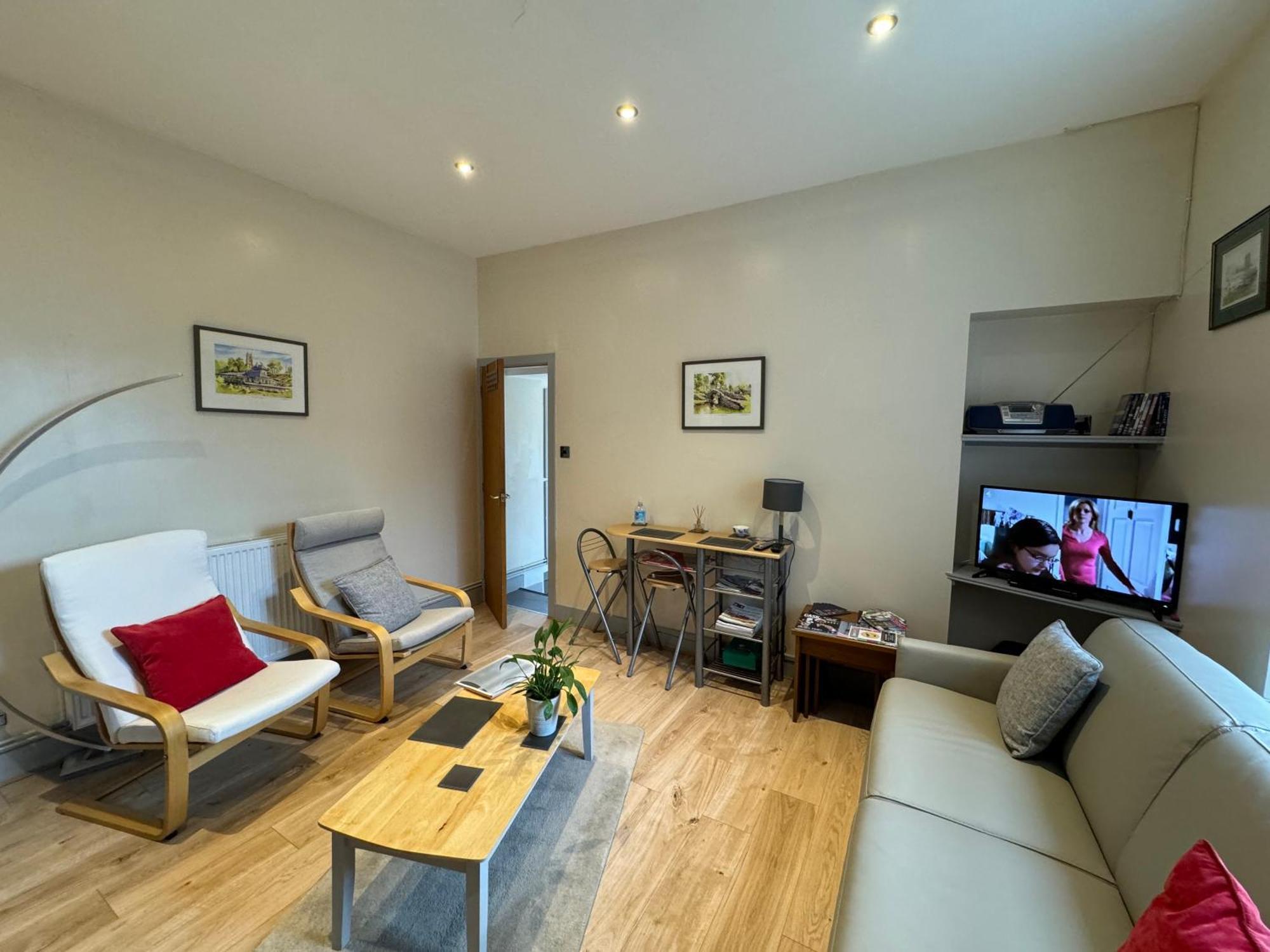 The Annex Self Catering Wifi Private Parking Bkng Apartment Keith